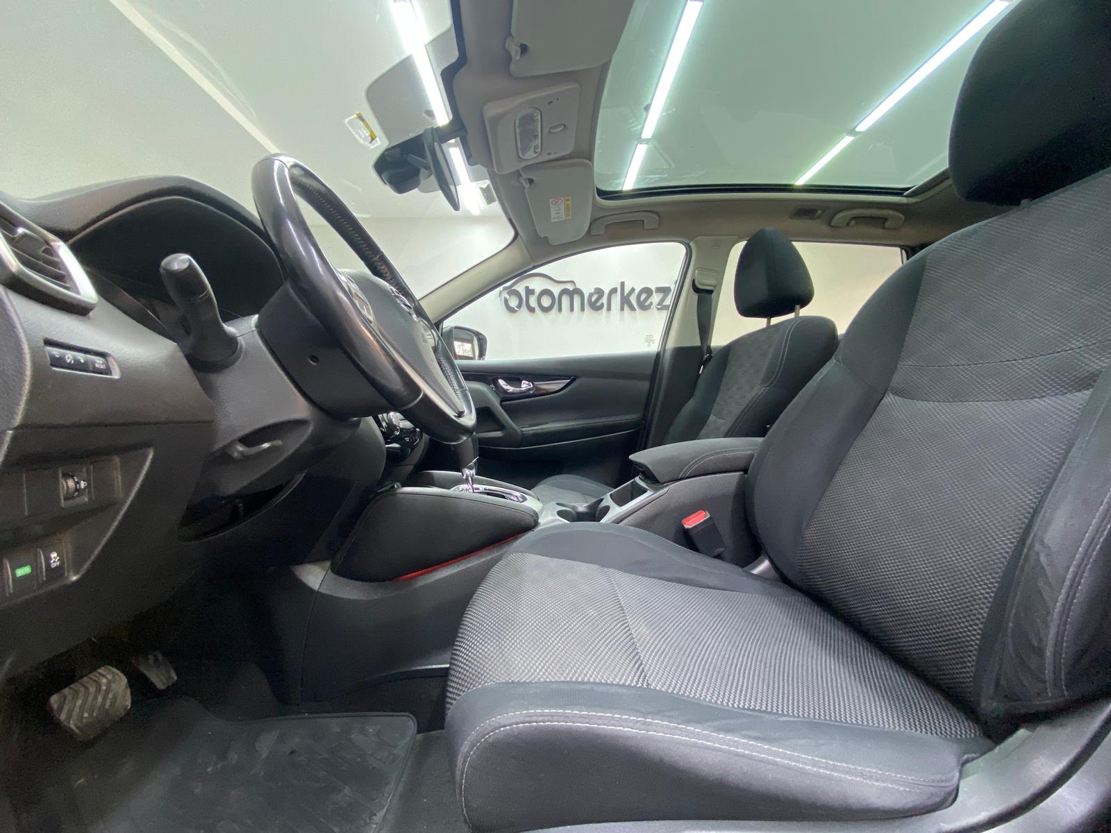 NISSAN QASHQAI 16